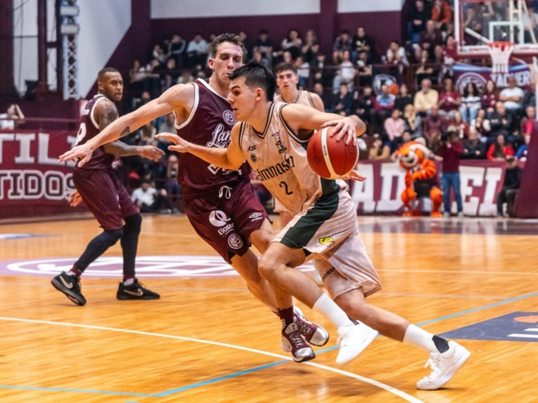 El campeón avisó: Gimnasia pasó por arriba a Lanús en la vuelta a la elite