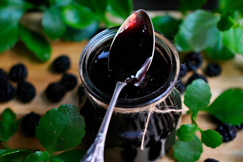 Mermelada de moras: la receta que te deja con ganas y sin un gramo de azúcar medido