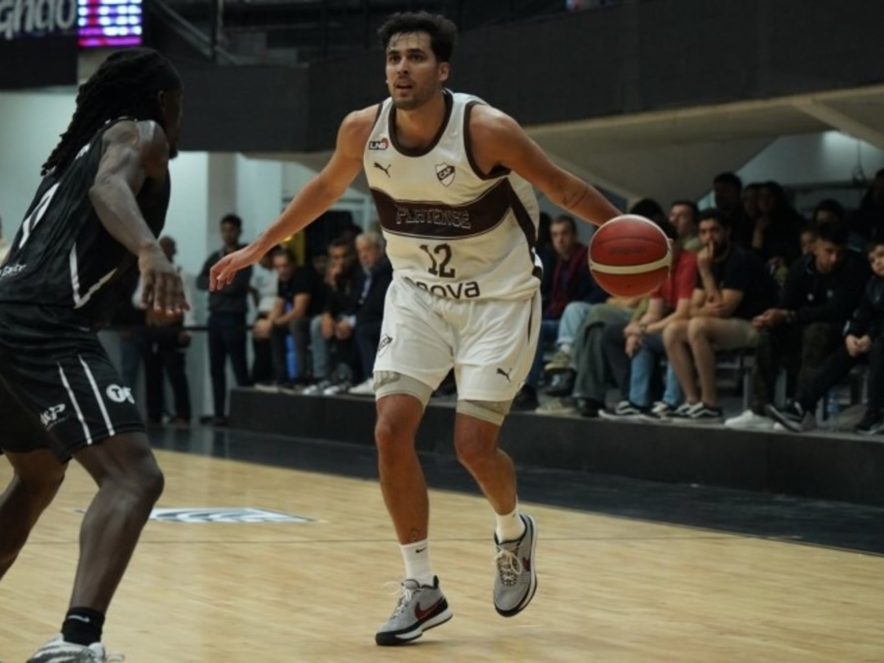 Platense pasó el examen en Santiago: ganó, bancó la levantada y se trajo el debut a casa