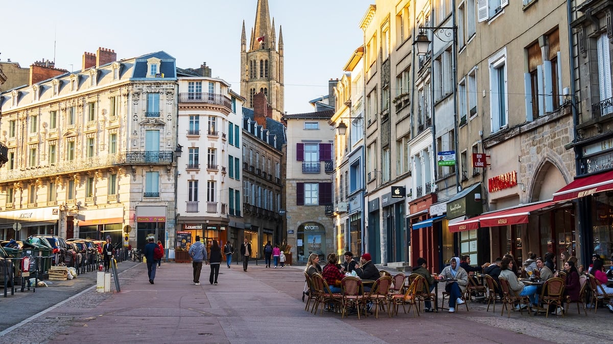 Limoges, el corazón histórico de la porcelana y el esmalte que se recorre a pie entre museos y talleres