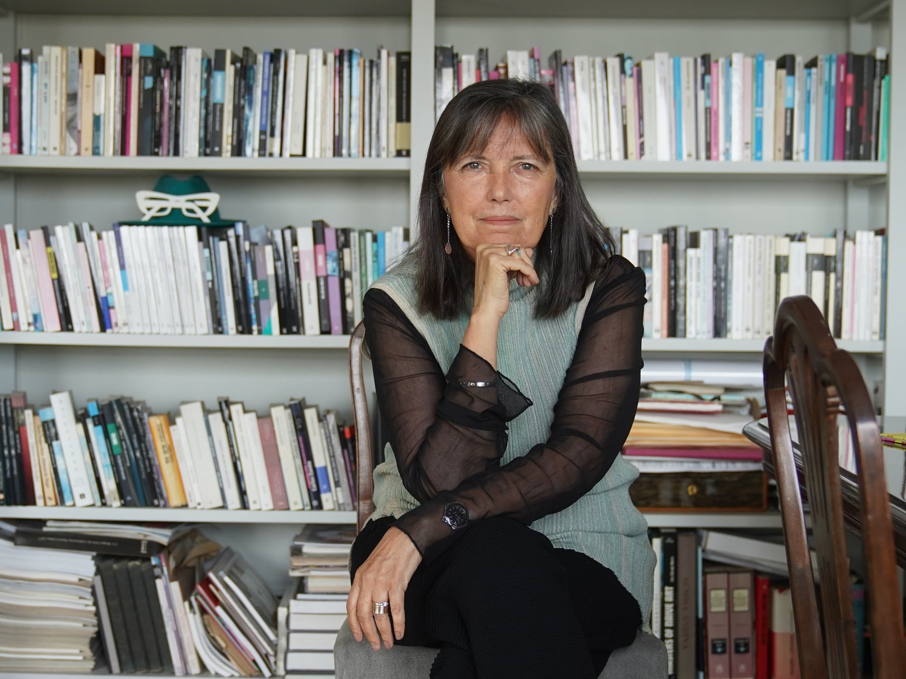 Claudia Piñeiro vuelve a la novela con una historia que cruza pájaros, amistad y un secreto guardado durante décadas