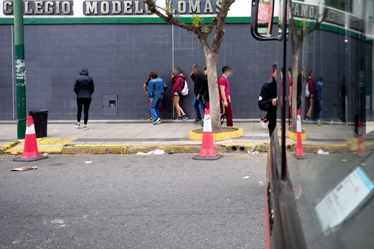 Imágenes creadas con inteligencia artificial que duelen como si fueran reales: el caso que golpea a una escuela de Lomas de Zamora
