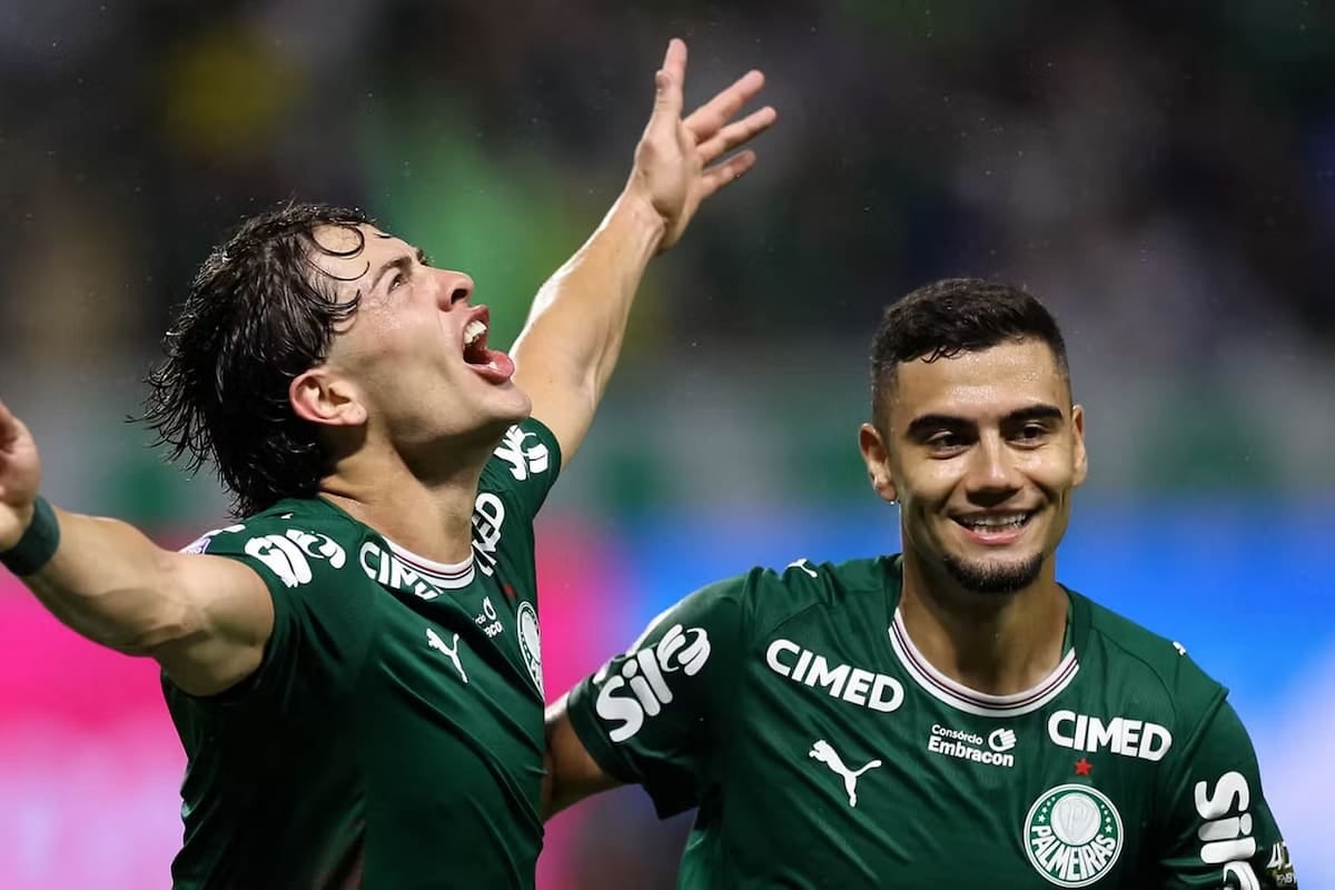 Palmeiras le regaló un cumpleaños adelantado a Giay y dejó a Corinthians con Seedorf en la puerta