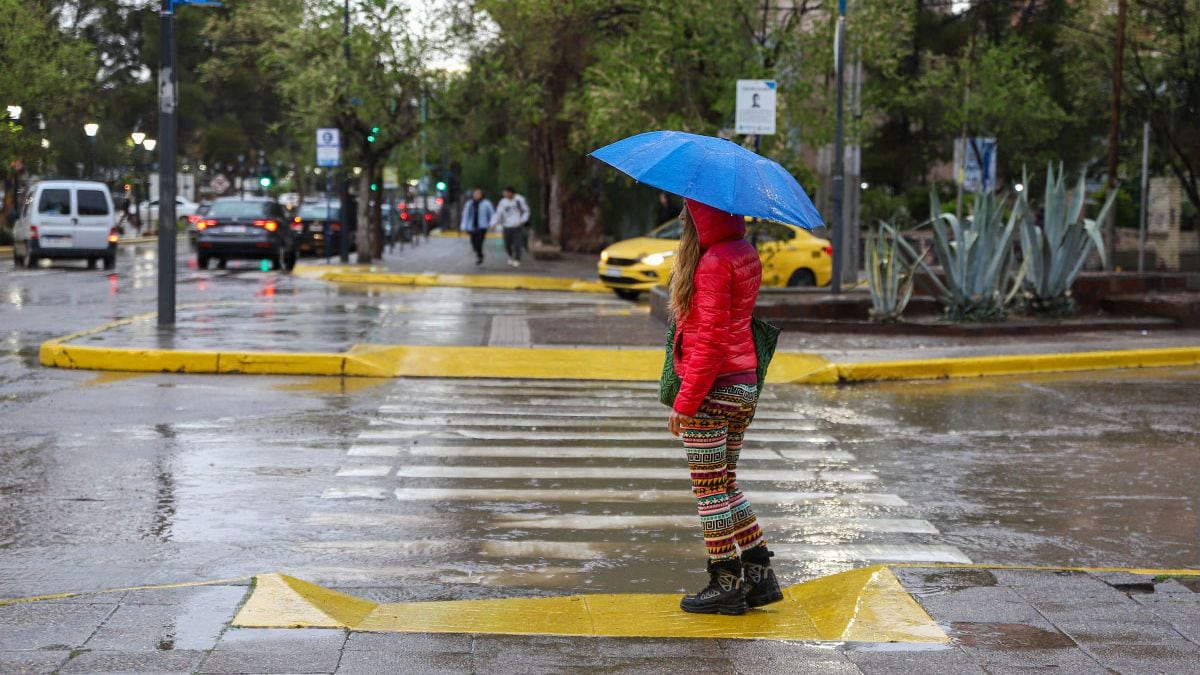Una tarde complicada en Neuquén: el cielo se desata con tormentas, granizo y ráfagas que no dan tregua