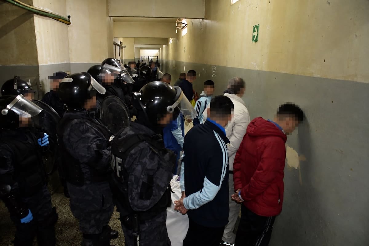 Trasladan a presos de Devoto al nuevo complejo de Marcos Paz y la Procuración Penitenciaria pidió la intervención de la Justicia