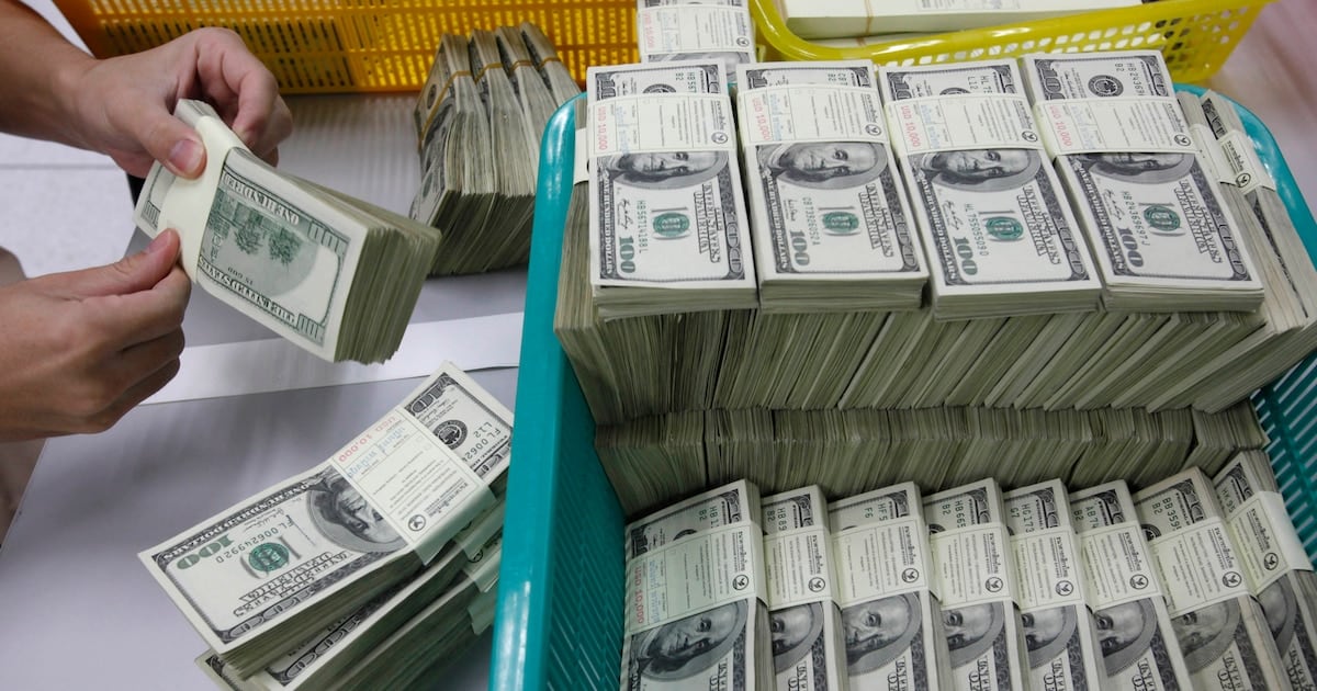 El tipo de cambio minorista retrocede a mínimos de un mes y las reservas brutas vuelven a rozar los USD 50.000 millones