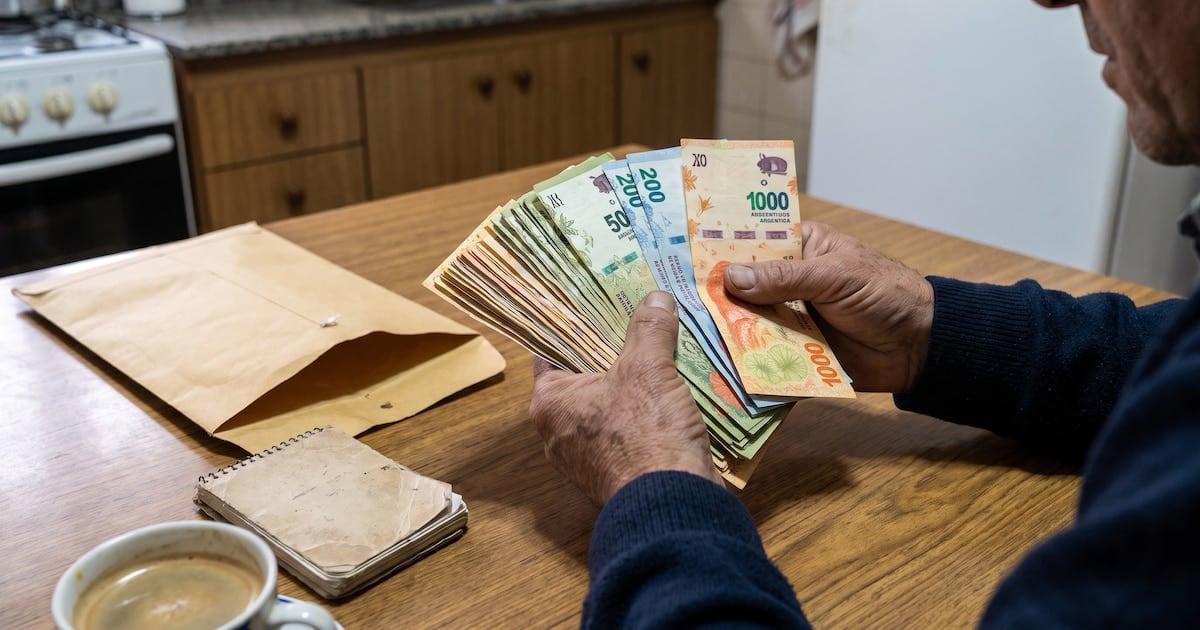 El crédito a las familias trepó a $101,9 billones y la mora encadenó su vigésimo segundo mes en alza