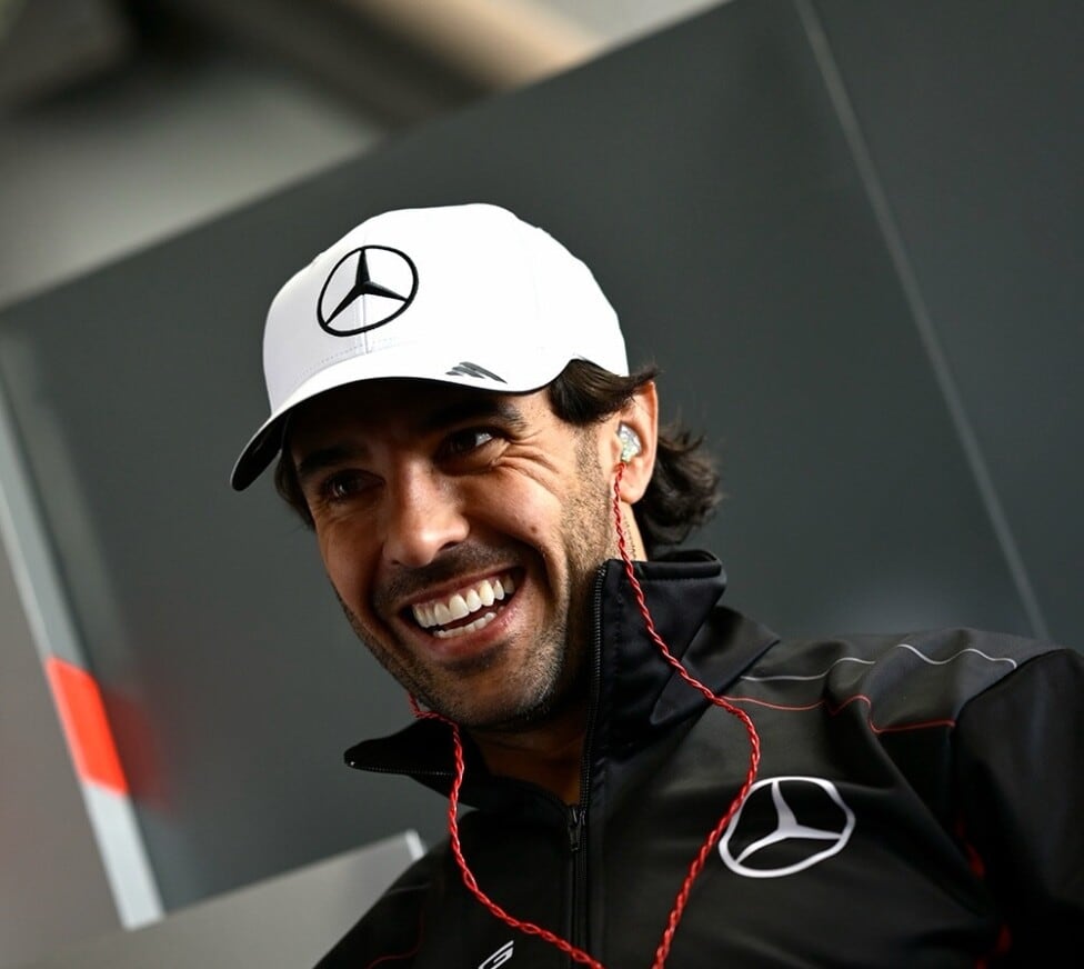 Urcera le pone el pecho al cambio: cinco carreras de naufragio y sigue bancando al Mercedes
