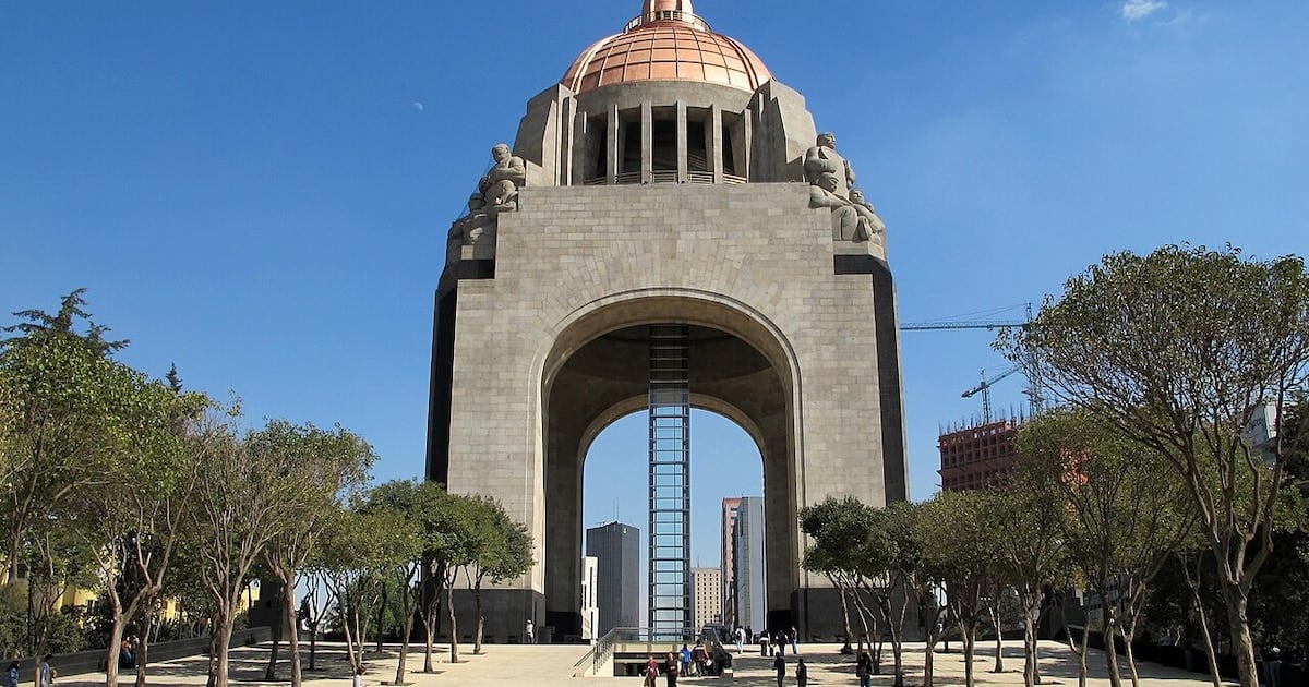 El arco triunfal más alto del planeta se alza en el corazón de Ciudad de México y aguarda al turista con mirador y museo