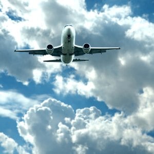 La Argentina mantiene la mayor carga impositiva regional sobre los pasajes internacionales, con un 37% de la tarifa