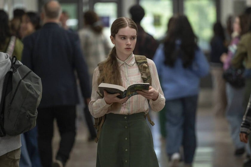 La serie de Carrie que se lee entre líneas: la literatura como acto de rebeldía y un guiño que conecta con El Exorcista