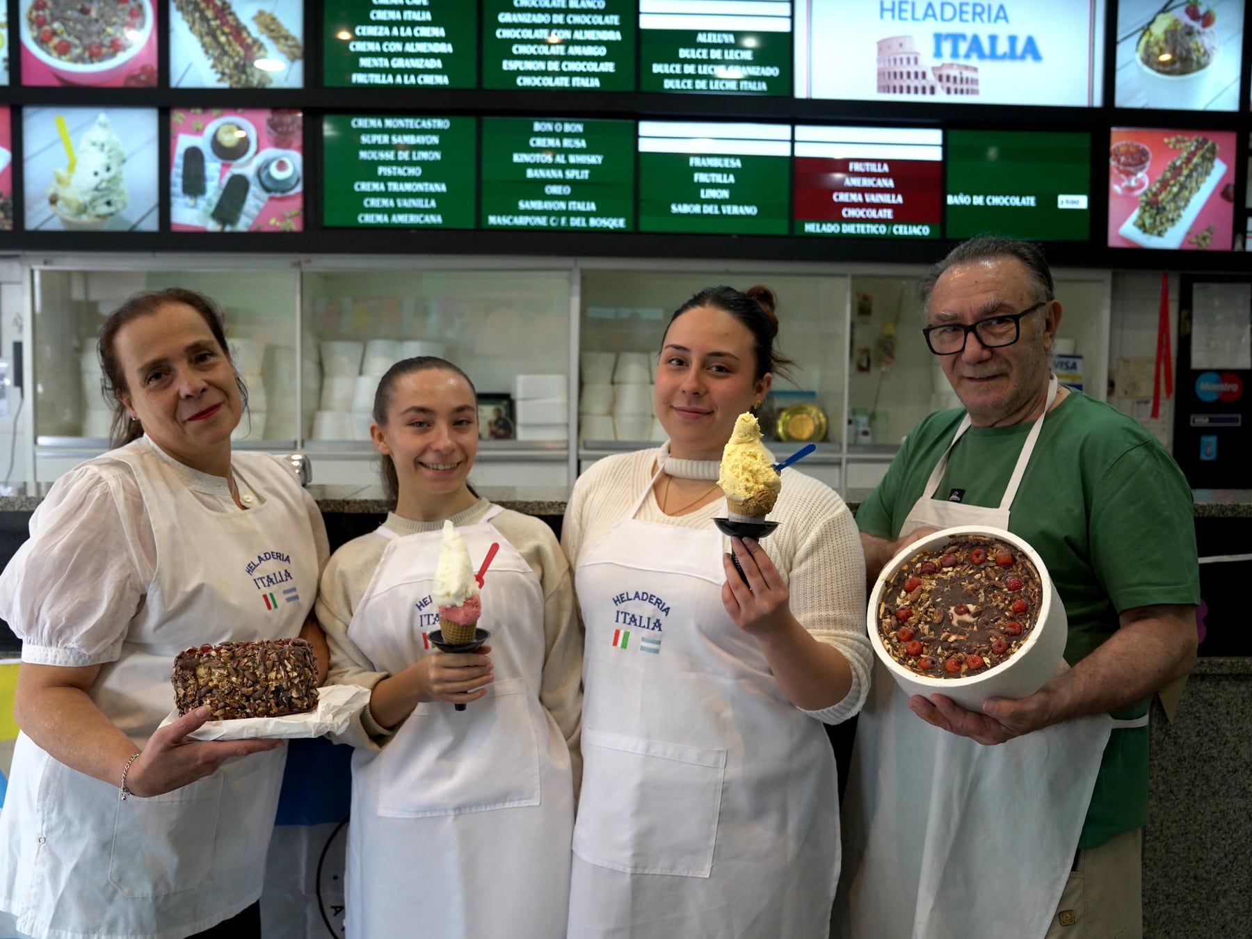 Monte Castro conserva un gelato de 1966 con recetas familiares y maquinaria intacta